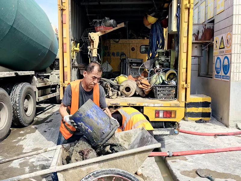 管道清洗清理污泥-下水道疏通,潜水作业,清洗,化粪池,污水池,工业废污环保处置,